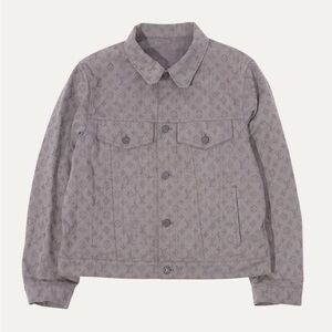 Louis Vuitton Monogram Grey Denim Trucker Jacket Button Up Long Sleeve
48 1A8FGZ